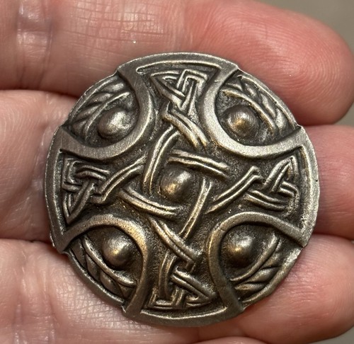 Vintage iona celtic shield - vintage-, iona-
