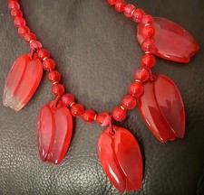 Lola Rose Montana Red Tulips Necklace