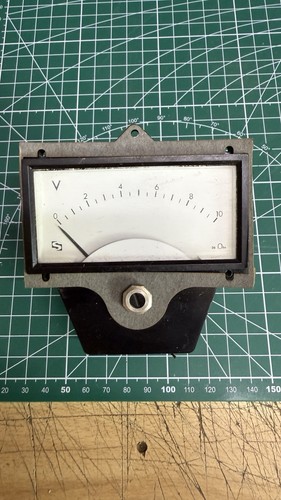 Vintage voltmeter british - -,
