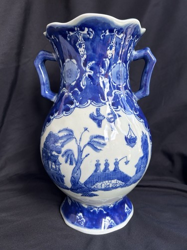 Antique chinese ceramic - ceramic, blue