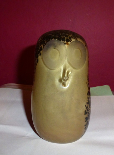 Wedgewood art glass speckled