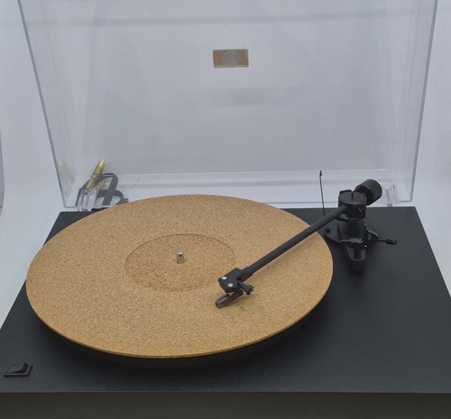 Pro ject debut turntable - ii,