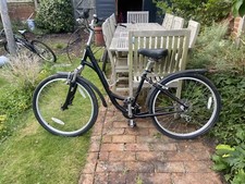 Globe Carmel 3- Women's 26”  sit up and beg bicycle