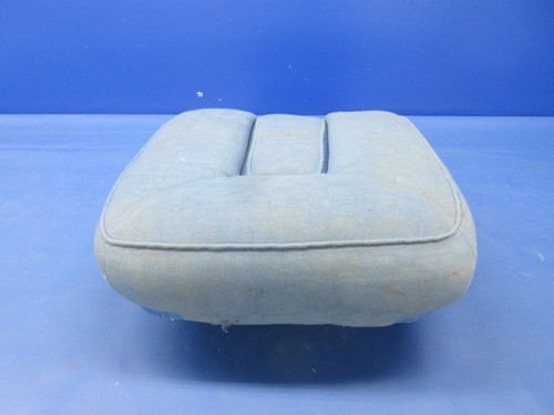 Cessna 210 upholstered seat - cessna,