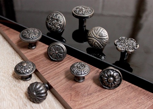 Black cast iron round - black, cupboard