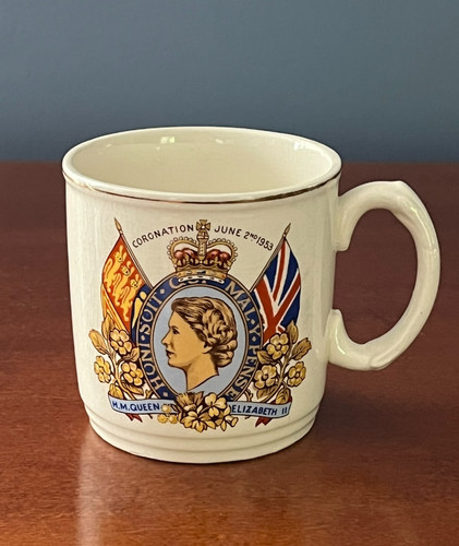 Official queen elizabeth - queen, ii
