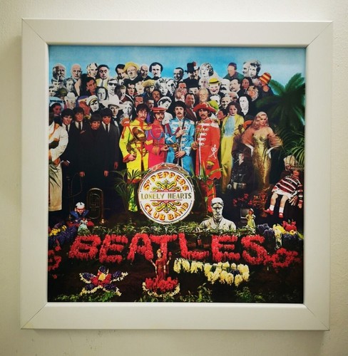 Beatles sgt pepper album - ,