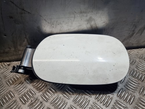 Mercedes c350 fuel flap - fuel,