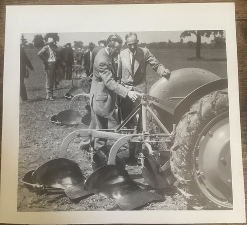 Book clipping photo - ford, 9n