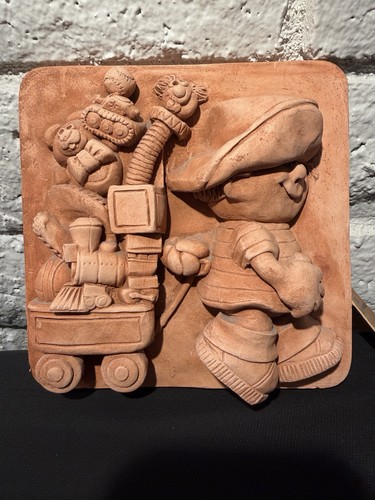 Vintage art pottery red - ‘73,