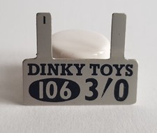 Dinky Toys No. 106, Austin