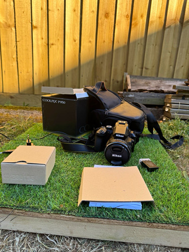 Nikon coolpix p950 16mp 83x - p950,