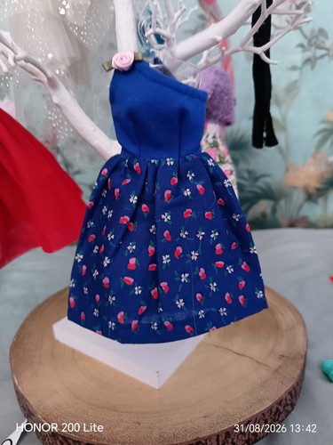 Lovely hand made barbie - barbie, type