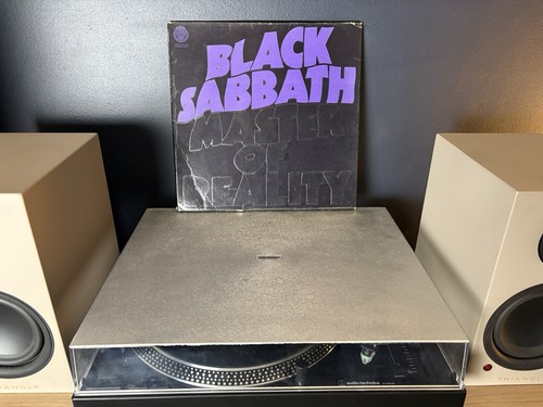 Black sabbath master - black,