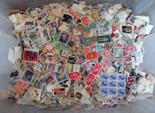 100 grams all world stamps - all,