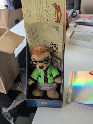 Boxed maiya meerkat - meerkat, yakovs