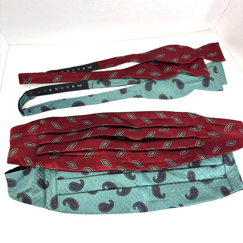 Lot silk paisley bow ties - of, 4