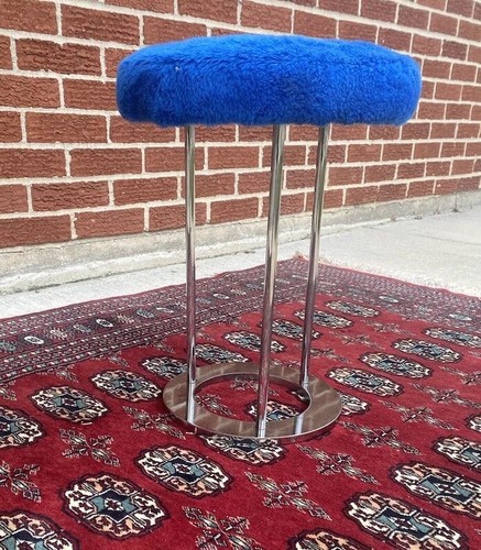 Mid century modern space - mid,