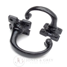 VINTAGE TUDOR PERIOD ANTIQUE COTTAGE BLACK CAST IRON LEVER LATCH DOOR HANDLES