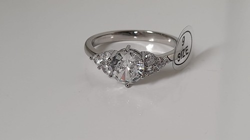 New 18k white gold - 18k,