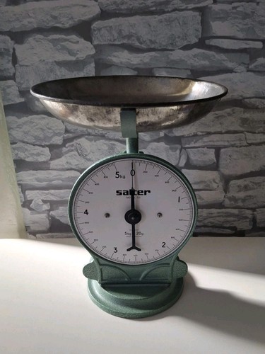 Vintage salter kitchen - no,