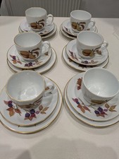 Evesham Gold Royal Worcester Trios X6