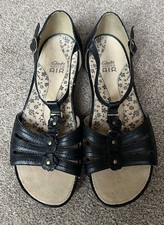 Clarks Active Air black flat