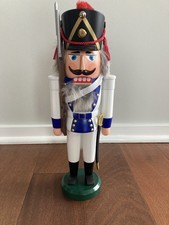 Nutcracker Grenadier Blue