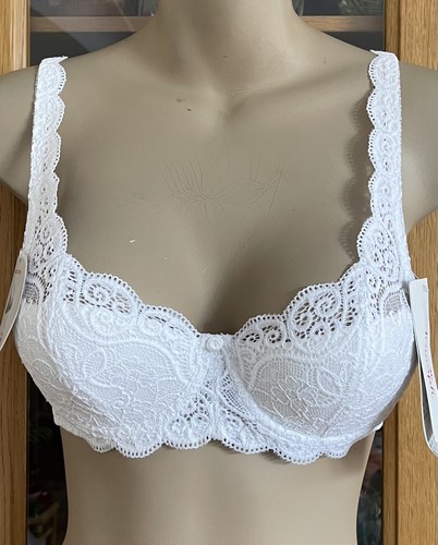 Bnwt white 32b triumph - bnwt,