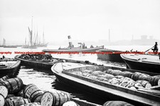 F000188 Steam tug moving
