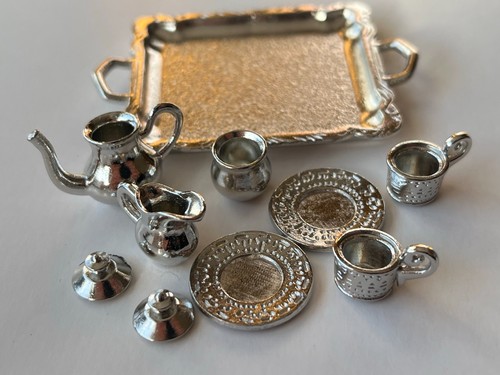 Dolls house miniature - dolls,