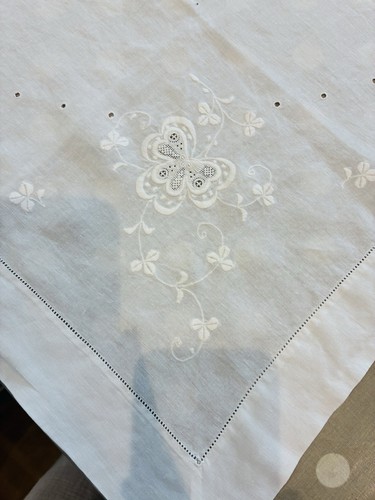 Vintage white linen hand - white,