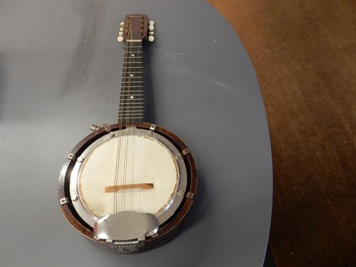 Vintage banjo string - 8,