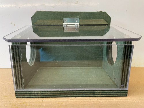 Squirrel feeder with thick - feeder,