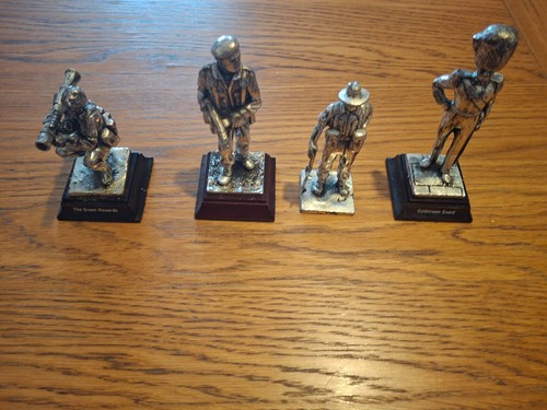 Royal hampshire figures - figures,