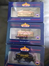 Bachmann OO gauge Tank Wagons