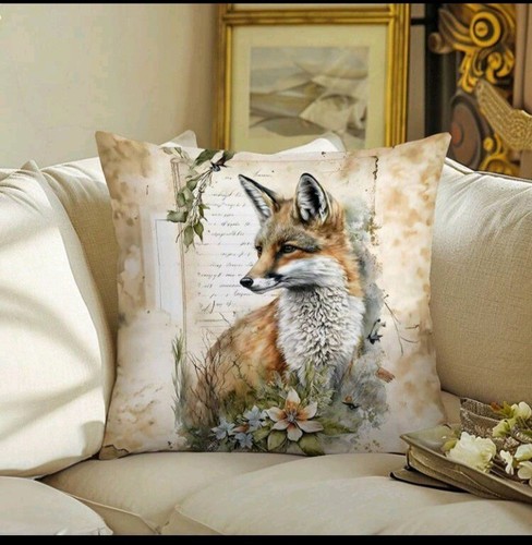 Beautiful fox cushion cover