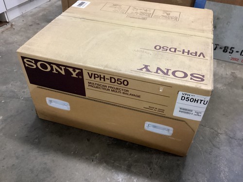 SONY….VPH-D50HTU…MULTISCAN