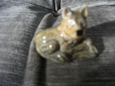 Vintage WADE WHIMSIE ALSATION German Shepherd DOG Brown honey 4.5x3x3cm Mint