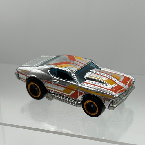 Hot wheels tooned chevelle - hot,