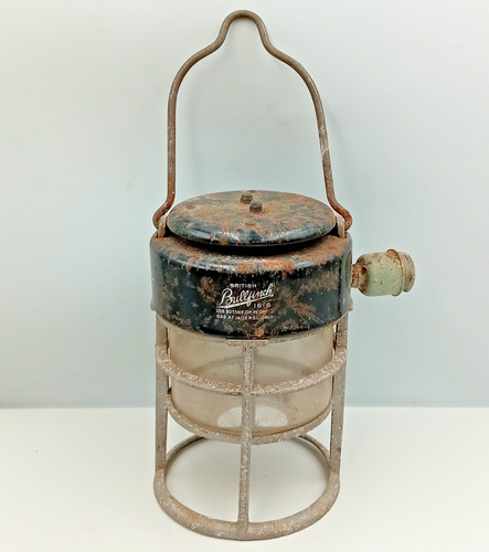 Vintage bullfinch 1616 - bullfinch, gas