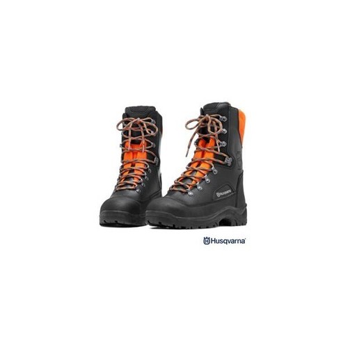 New husqvarna chainsaw boots - chainsaw,