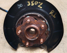 NISSAN 350Z REAR LEFT  KNUCKLE HUB ASSEMBLY