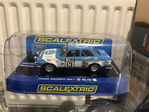 Scalextric ford escort - scalextric,