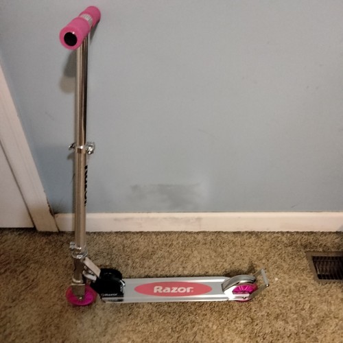 Razor kick scooter - kick,