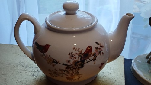 Vintage ceramic teapot with - ceramic,