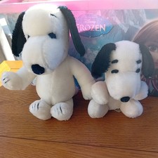 2 x Vintage 1968 Snoopy Dogs