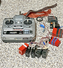 FUTABA SKYSPORT 6 TRANSMITTER WITH RECEIVERS & SERVOS ALL PARTS