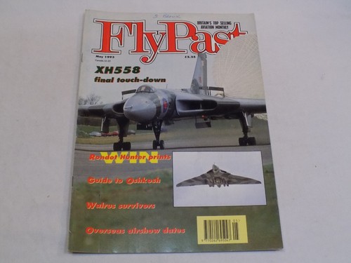 Fly past may 1993 - 1993, xh558