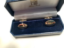 9 carat yellow gold oval cuff